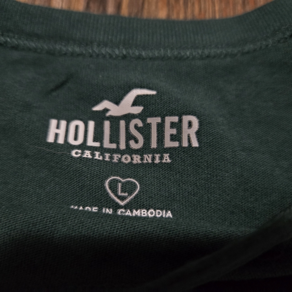 Hollister Forest Green Tee with White Logo - Picture 3 of 9